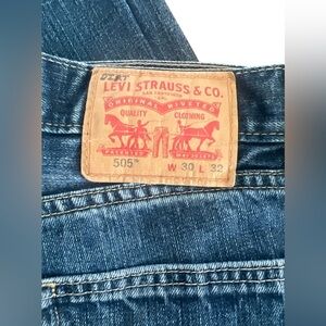 Levi's Dark Blue Denim Jeans with Red Tab